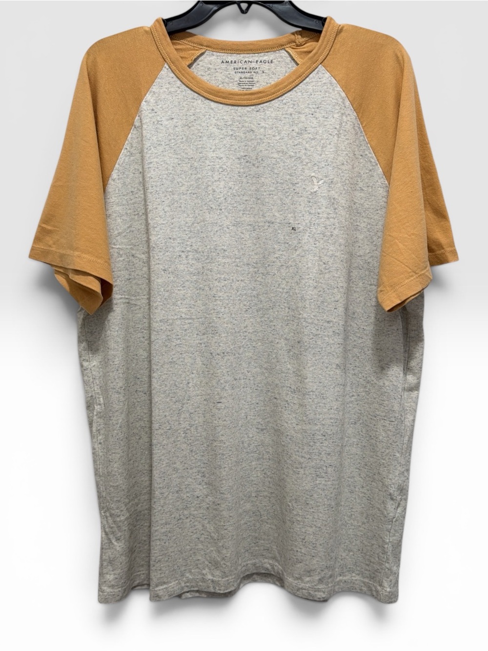 American Eagle Outfitters Men’s Raglan Tee Heather Gray & Mustard Sleeves XL NWT